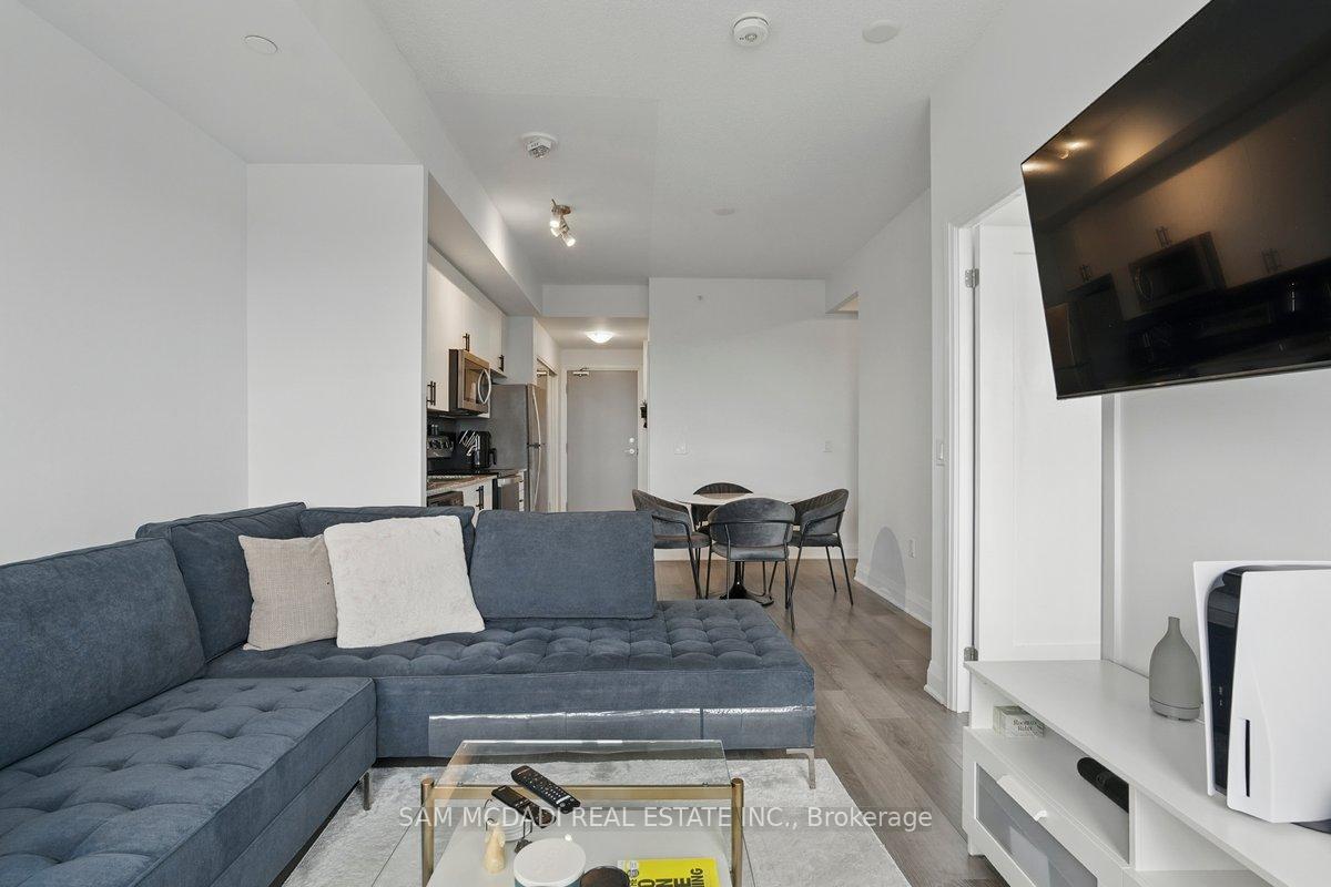2 Bedrooms Condo at 3220 Sheppard, Toronto For sale