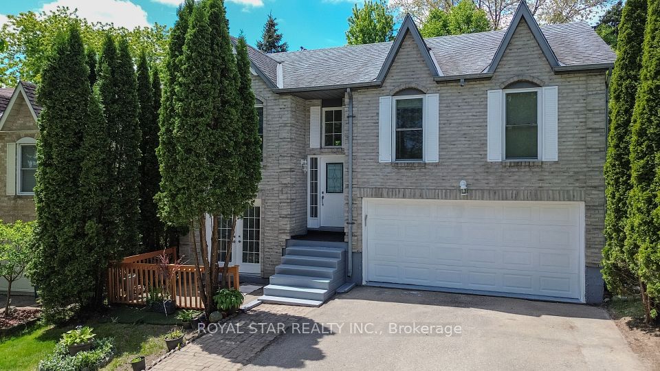 17 Evergreen Court, Brantford, ON N3T 6T5
