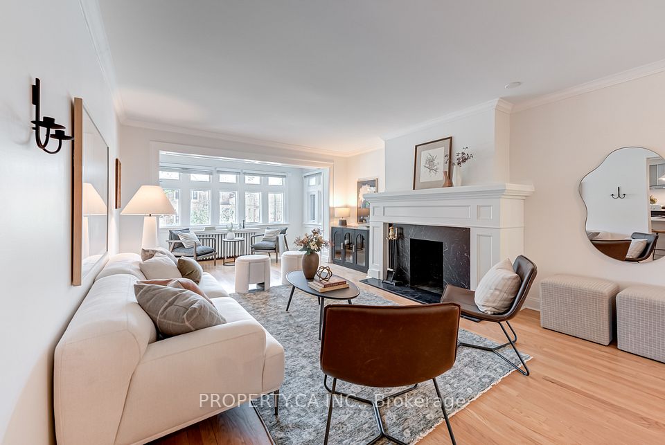 1597 Bathurst