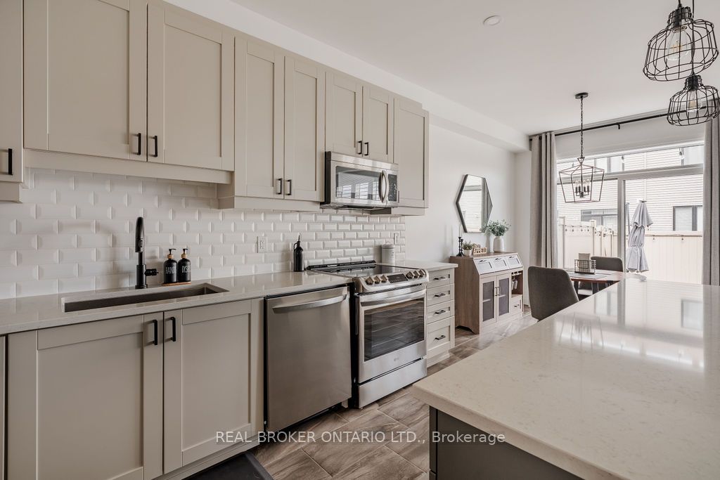 315 Sweet Valley Drive, OrleansCumberlandandArea, ON K4A 5J5