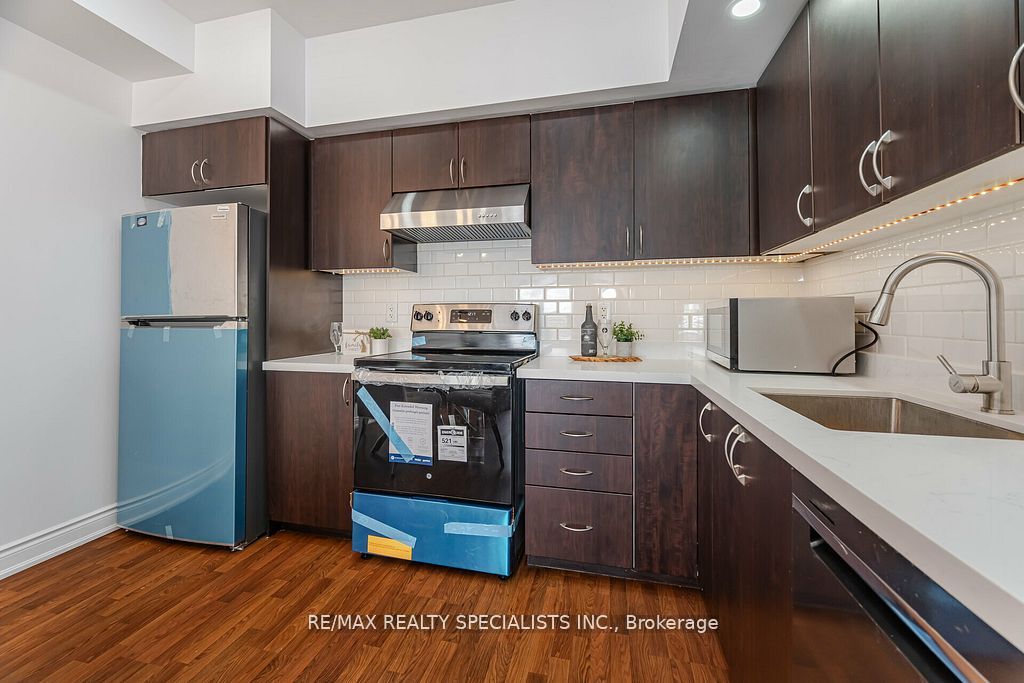 5 Richgrove Drive, #212