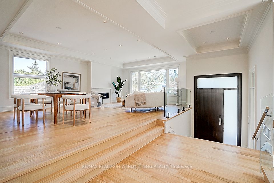 23 Cresthaven Drive ; MLS ID: C12139143