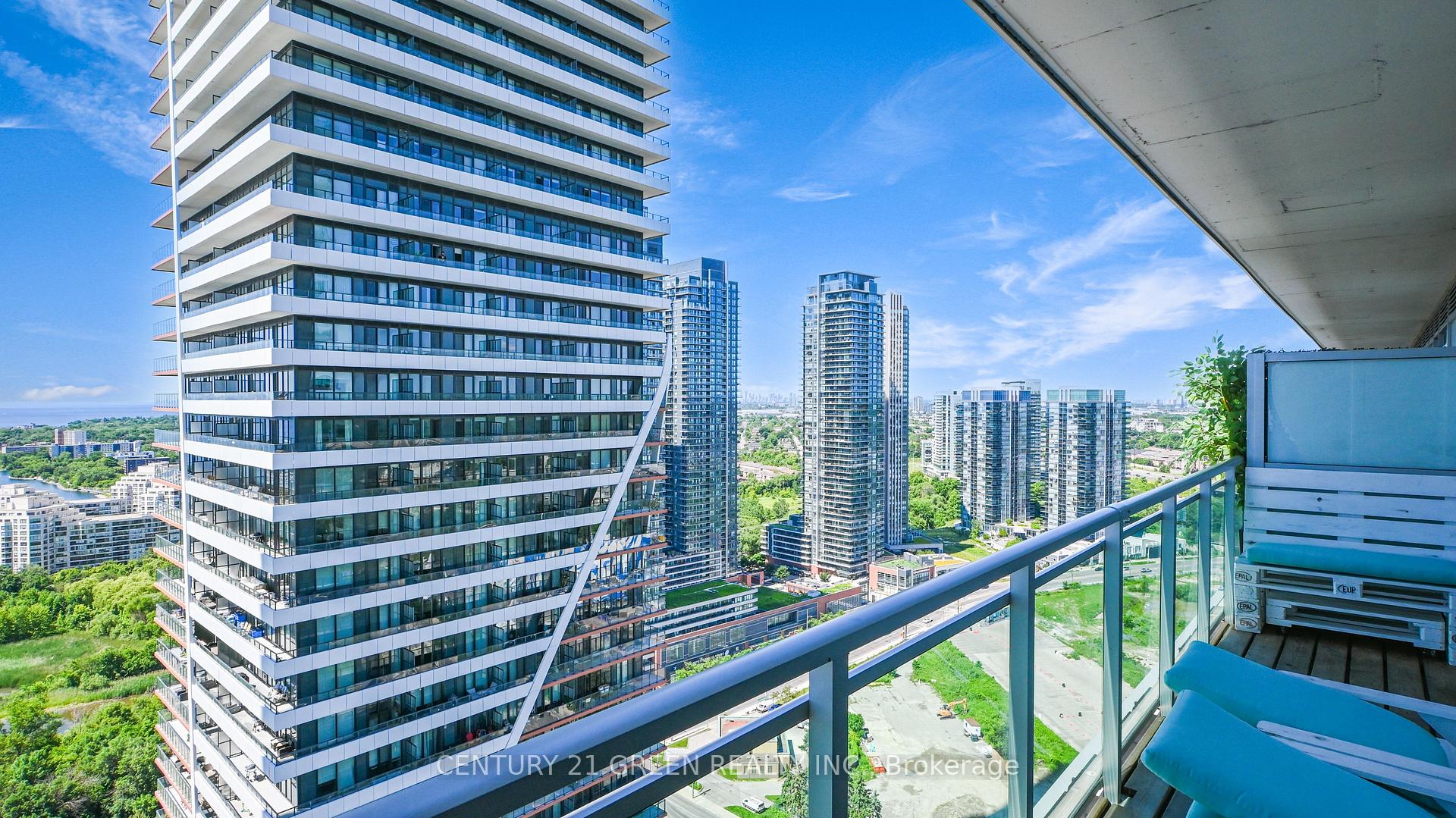 2 Bedrooms Condo at 33 Shore Breeze, Toronto For sale