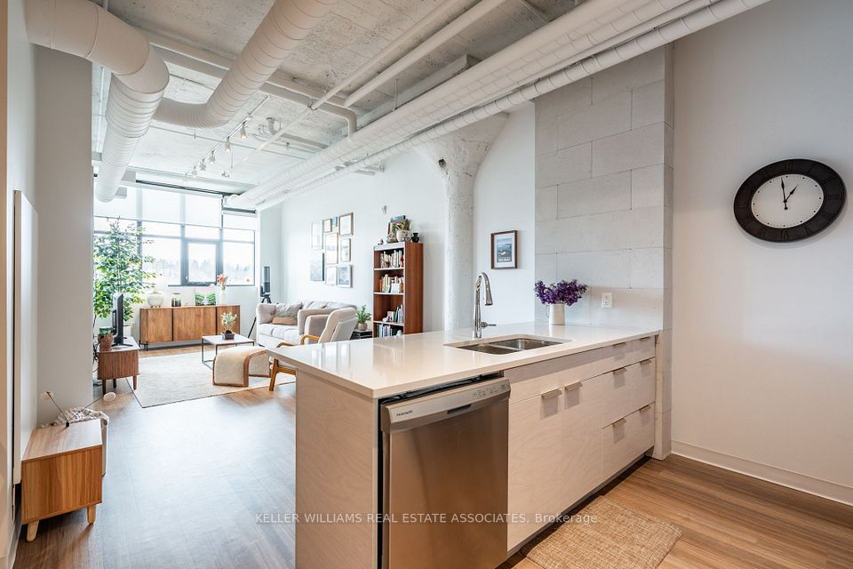 120 Huron