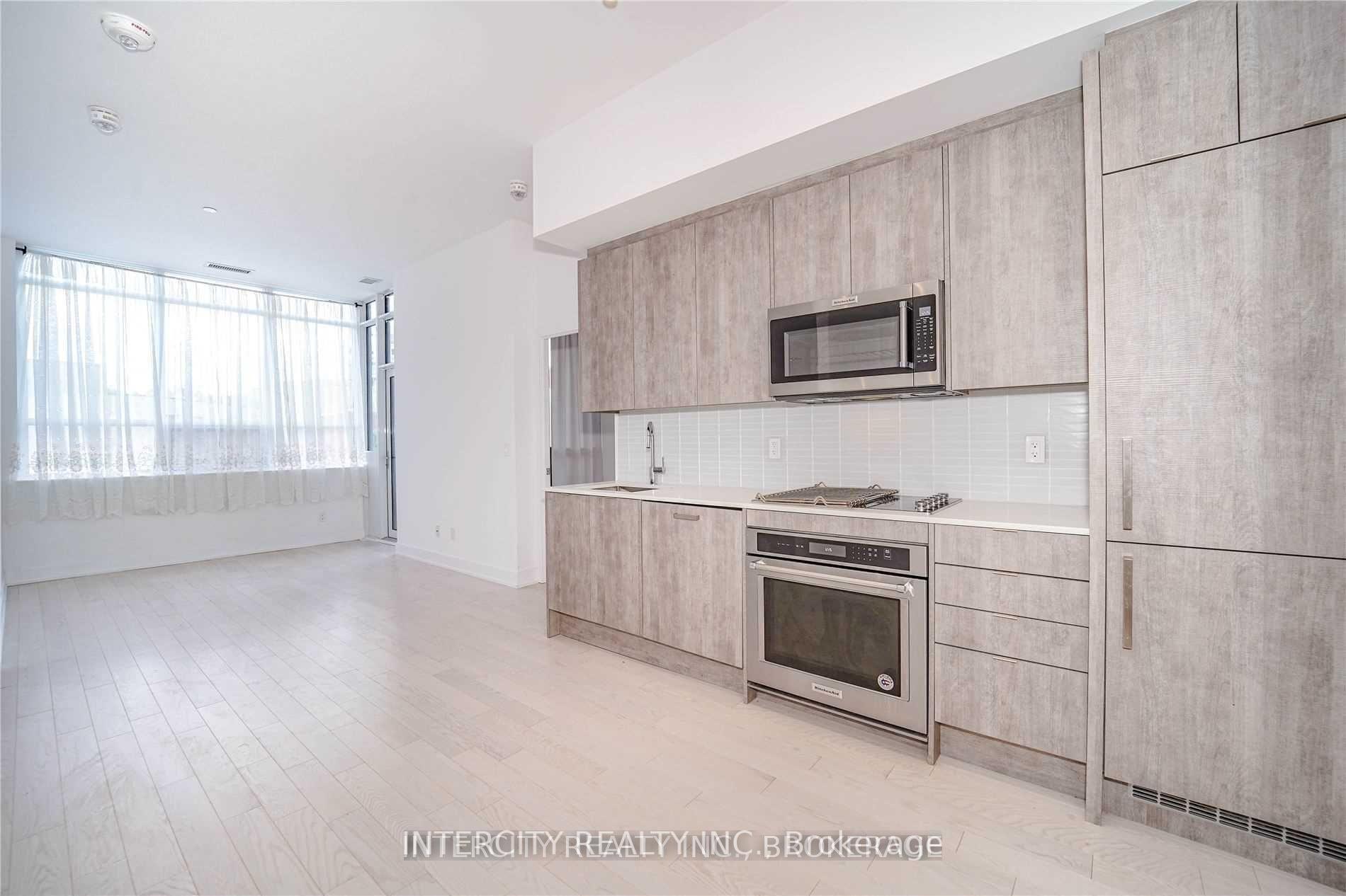 3 Bedrooms Condo at 181 Bedford, Toronto For sale