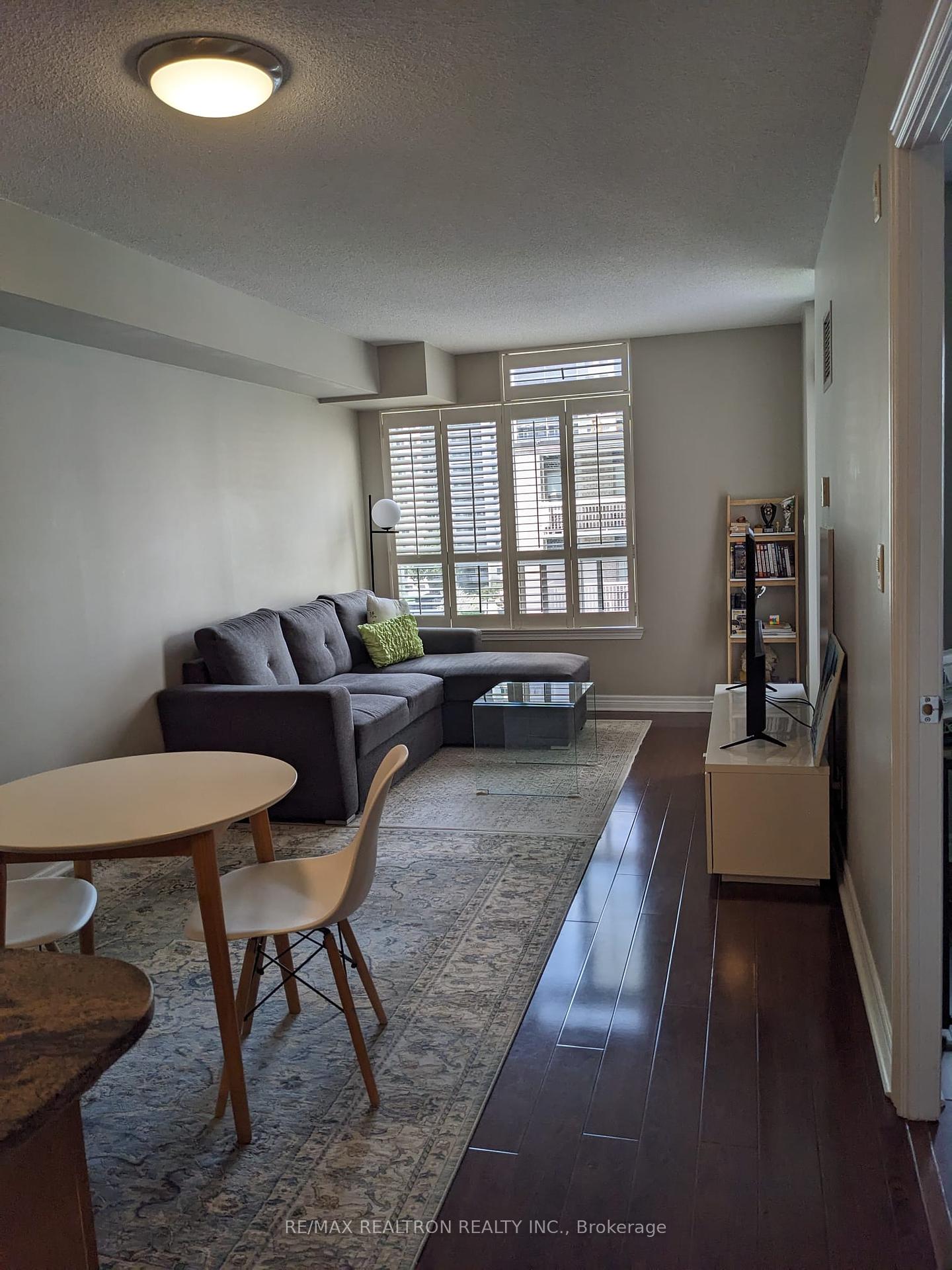 2 Bedrooms Condo at 225 Wellesley, Toronto For sale