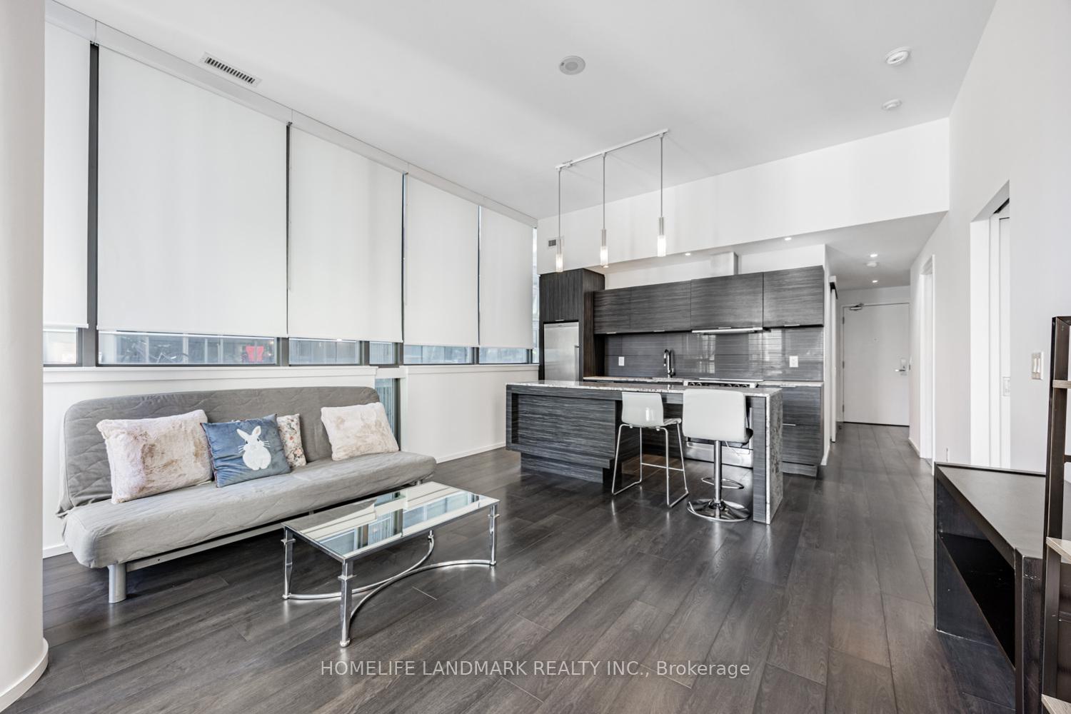 2 Bedrooms Condo at 8 Charlotte,  Toronto For sale