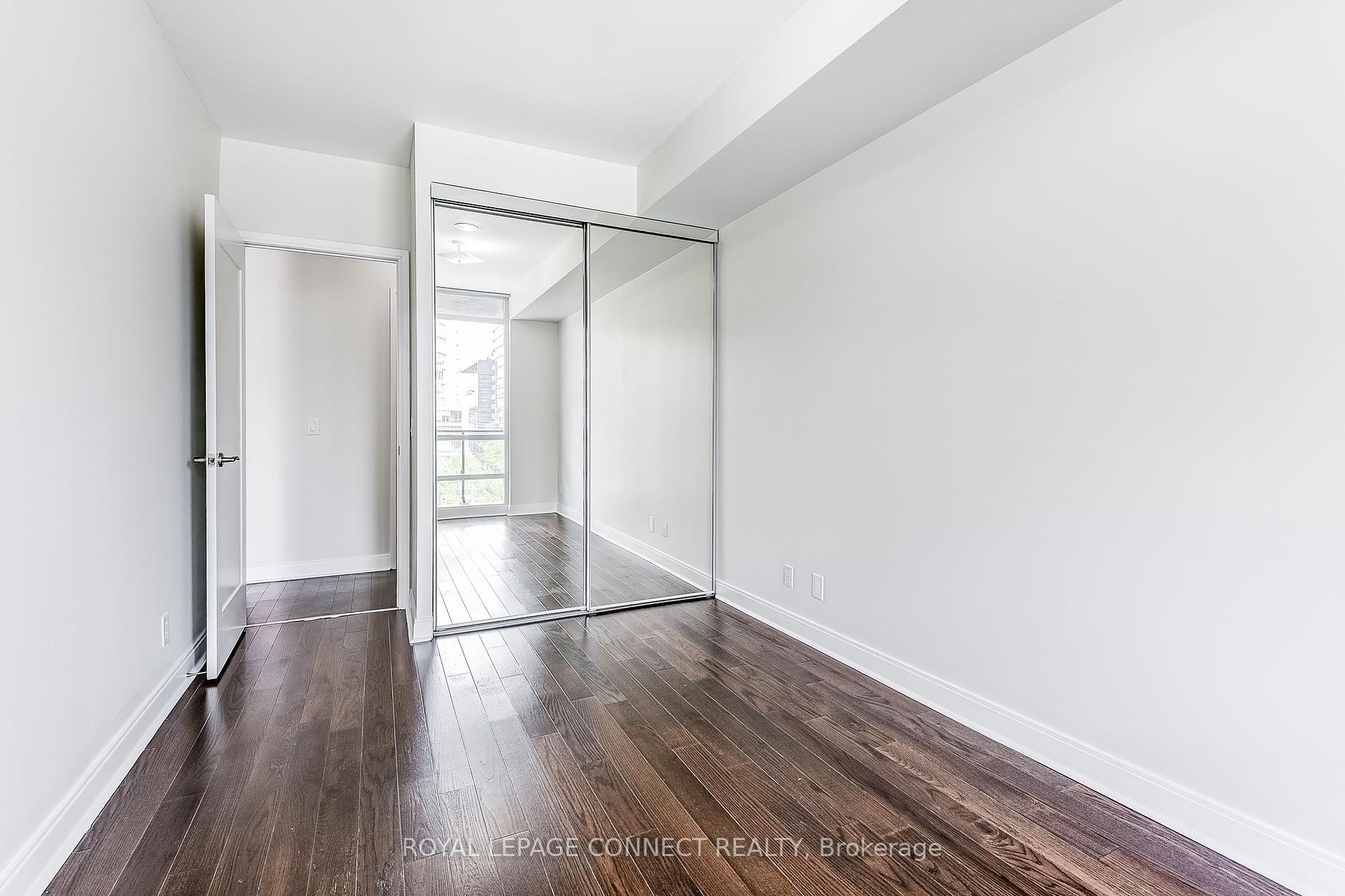 2 Bedrooms Condo at 825 Church, Toronto For sale
