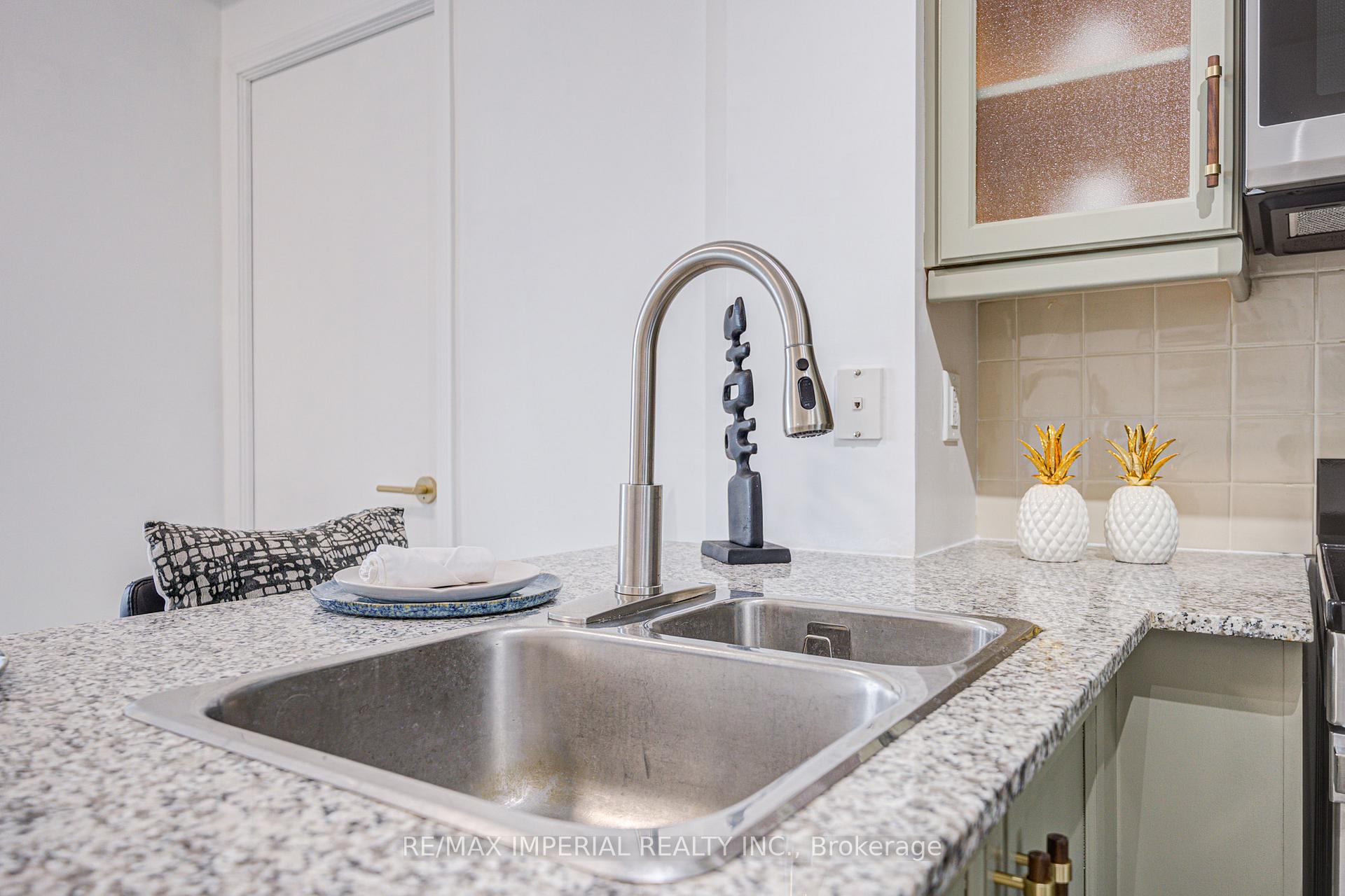 1 Bedroom Condo at 60 Byng, Toronto For sale