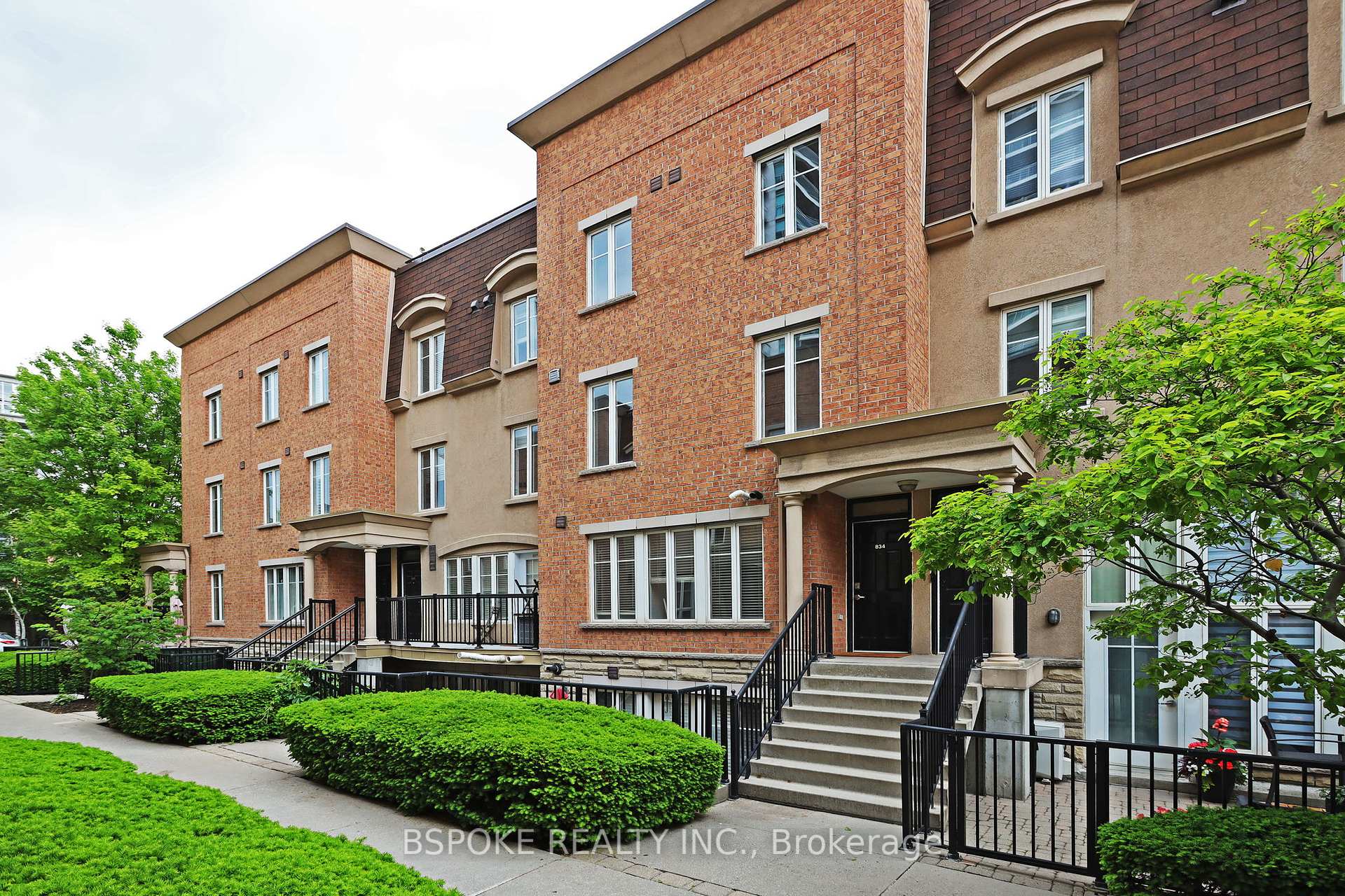 2 Bedrooms Condo at 46 Western Battery, Toronto For sale