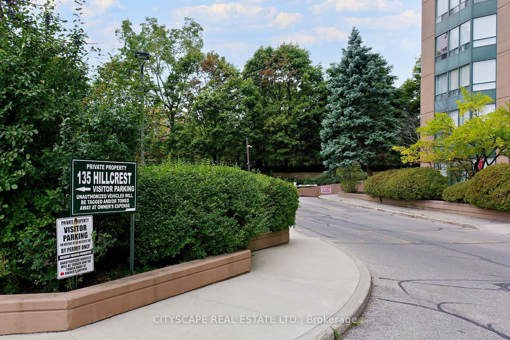 3 Bedrooms Condo at 135 Hillcrest, Mississauga For sale