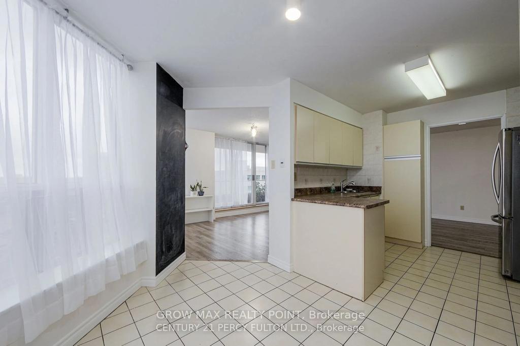 2 Bedrooms Condo at 410 Mclevin,  Toronto For sale
