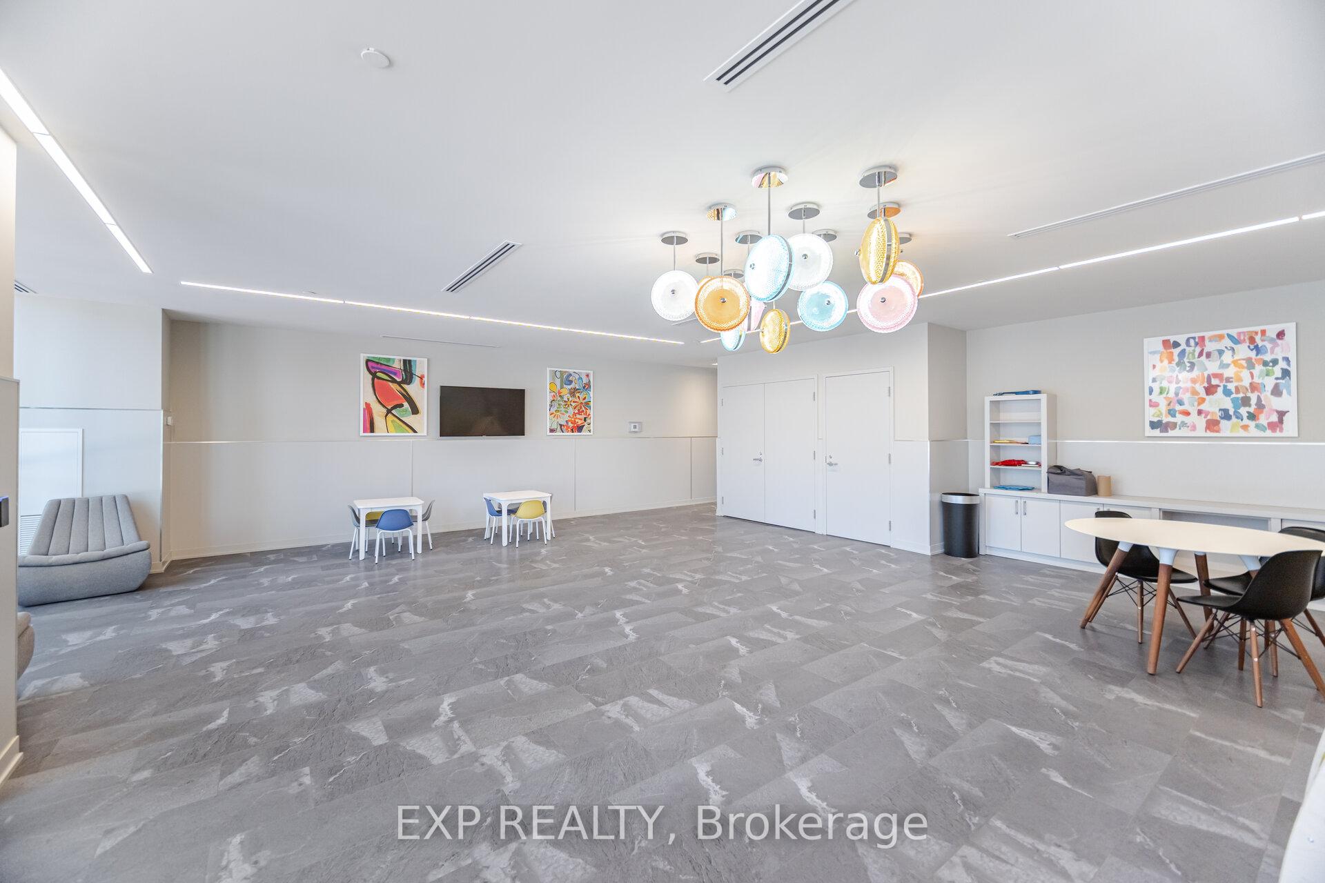 2 Bedrooms Condo at 4055 Parkside Village, Mississauga For sale