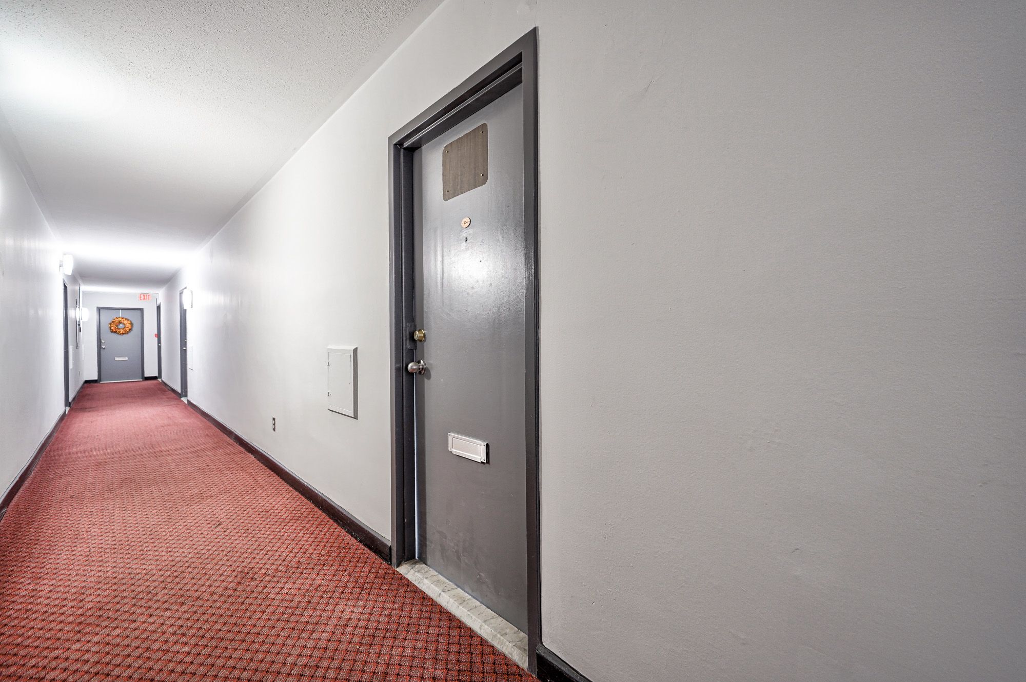 2000 Sheppard Avenue W 411