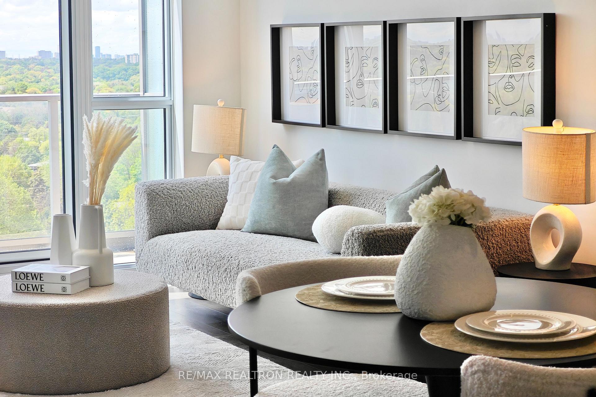 2 Bedrooms Condo at 36 Forest Manor, Toronto For sale