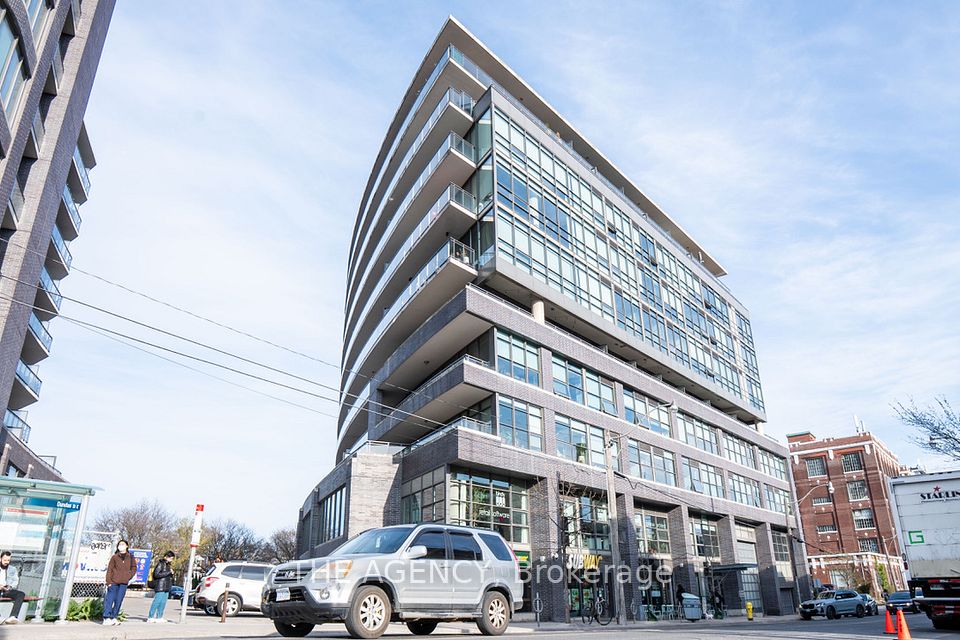 319 Carlaw