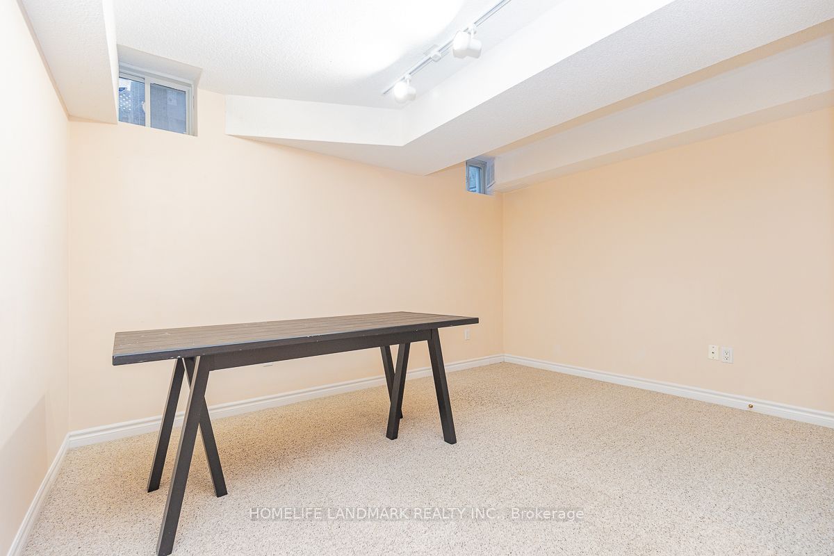 4 William Poole Way, #14