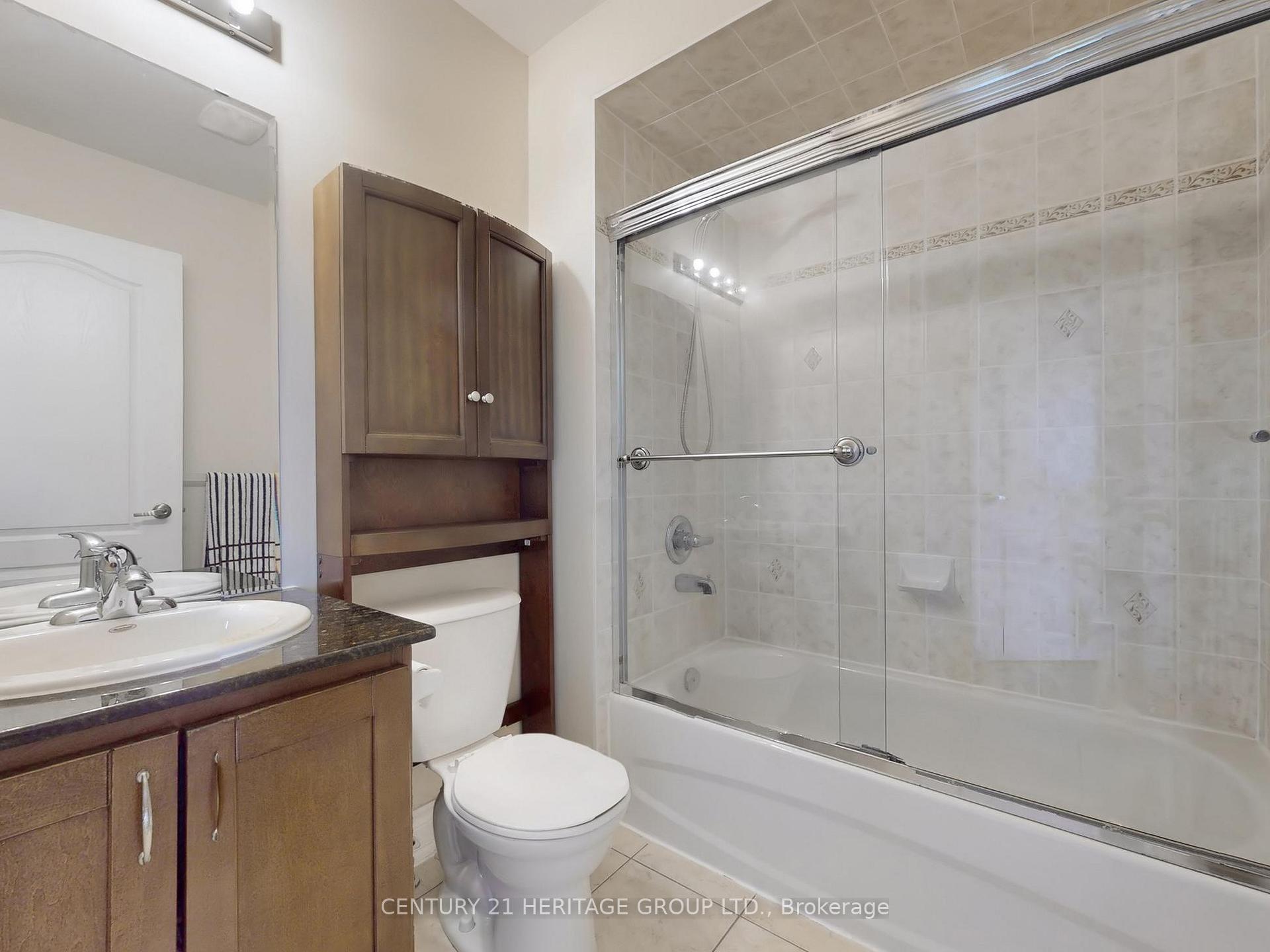 4 Bedrooms Condo at 127 Mill, Toronto For sale