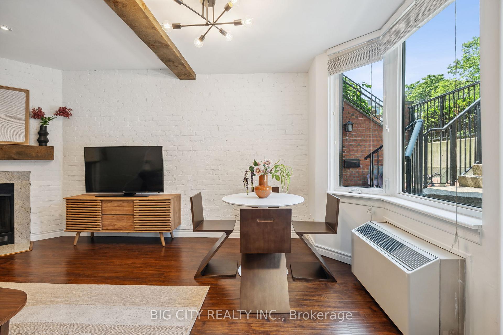 1 Bedroom Condo at 570 Wellington, Toronto For sale