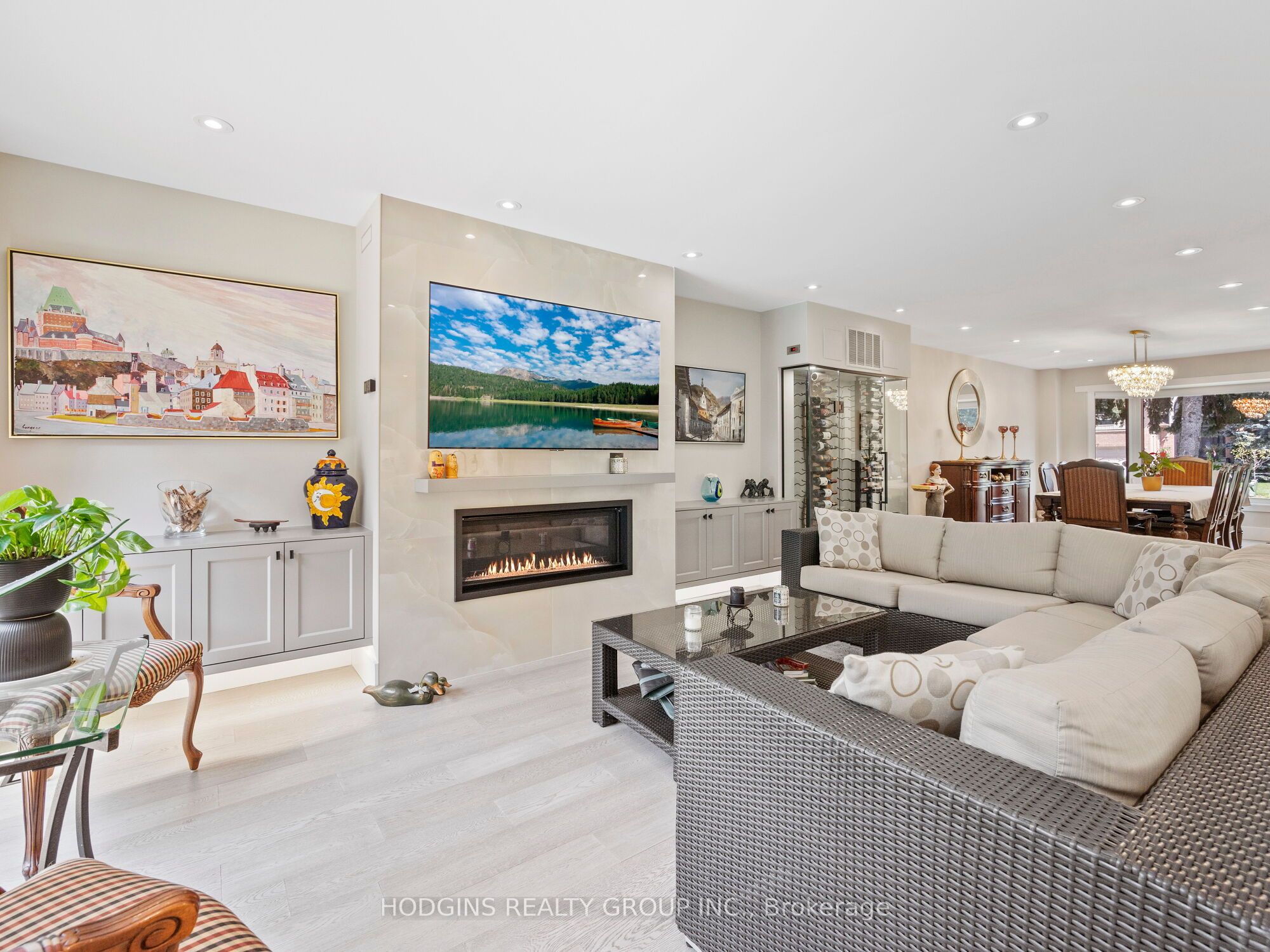 1816 Paddock Crescent