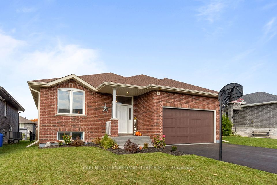 54 Mcintosh Crescent, Quinte West, ON K8V 0G1