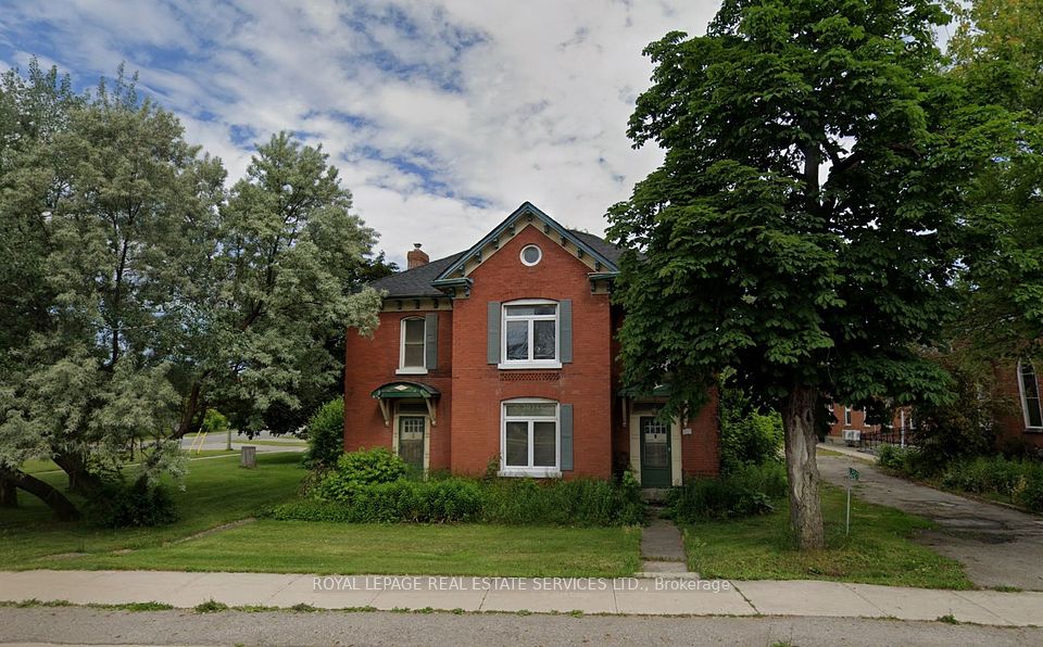 2527 Dundas