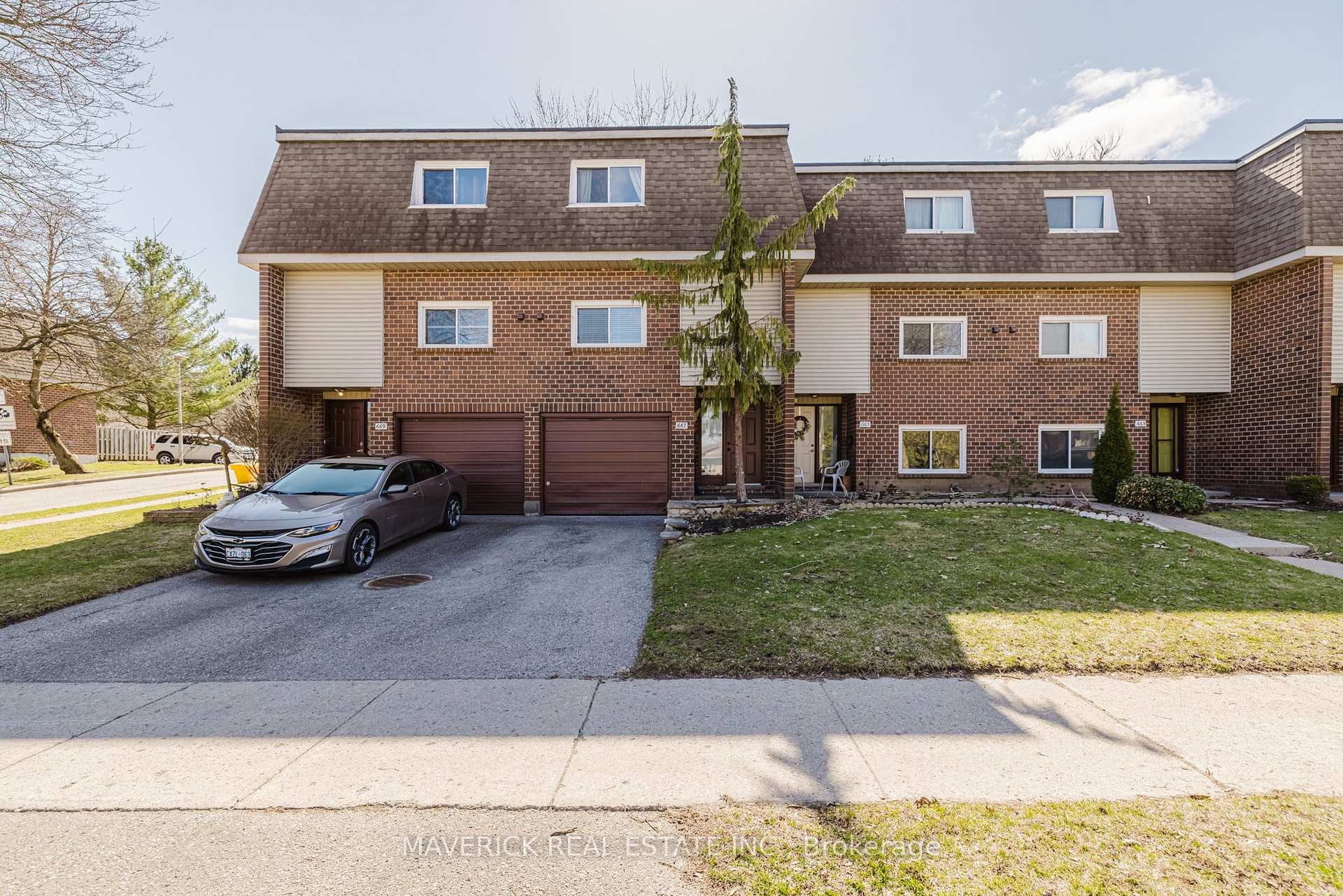 667 Griffith Street, London South, ON N6K 2S5