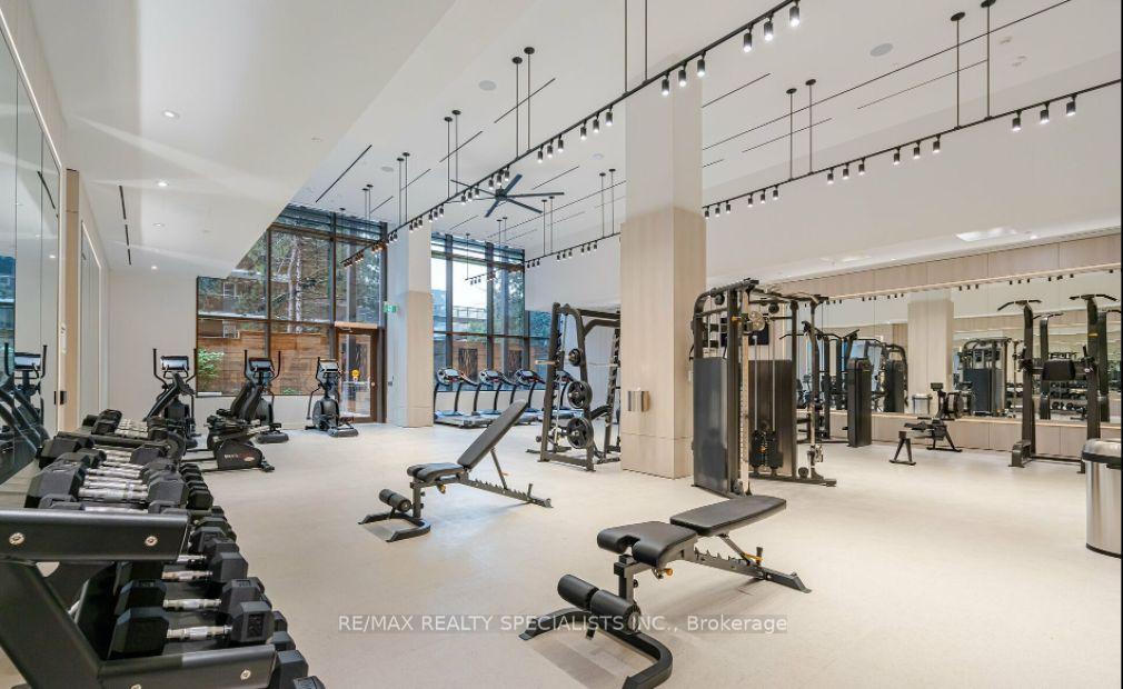 1 Bedroom Condo at 28 ANN, Mississauga For sale