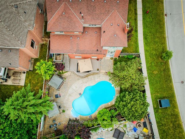 852 Norwick Road