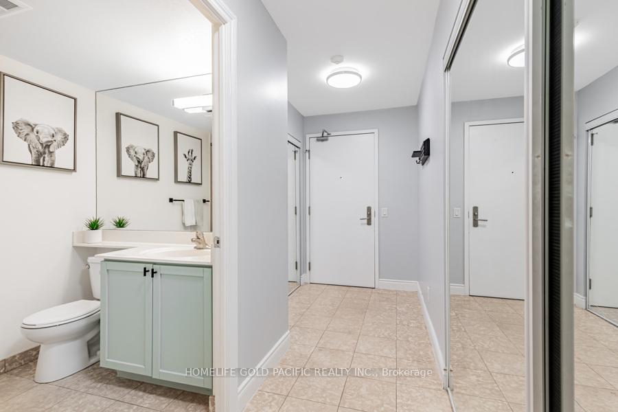 2 Bedrooms Condo at 78 Harrison Garden, Toronto For sale