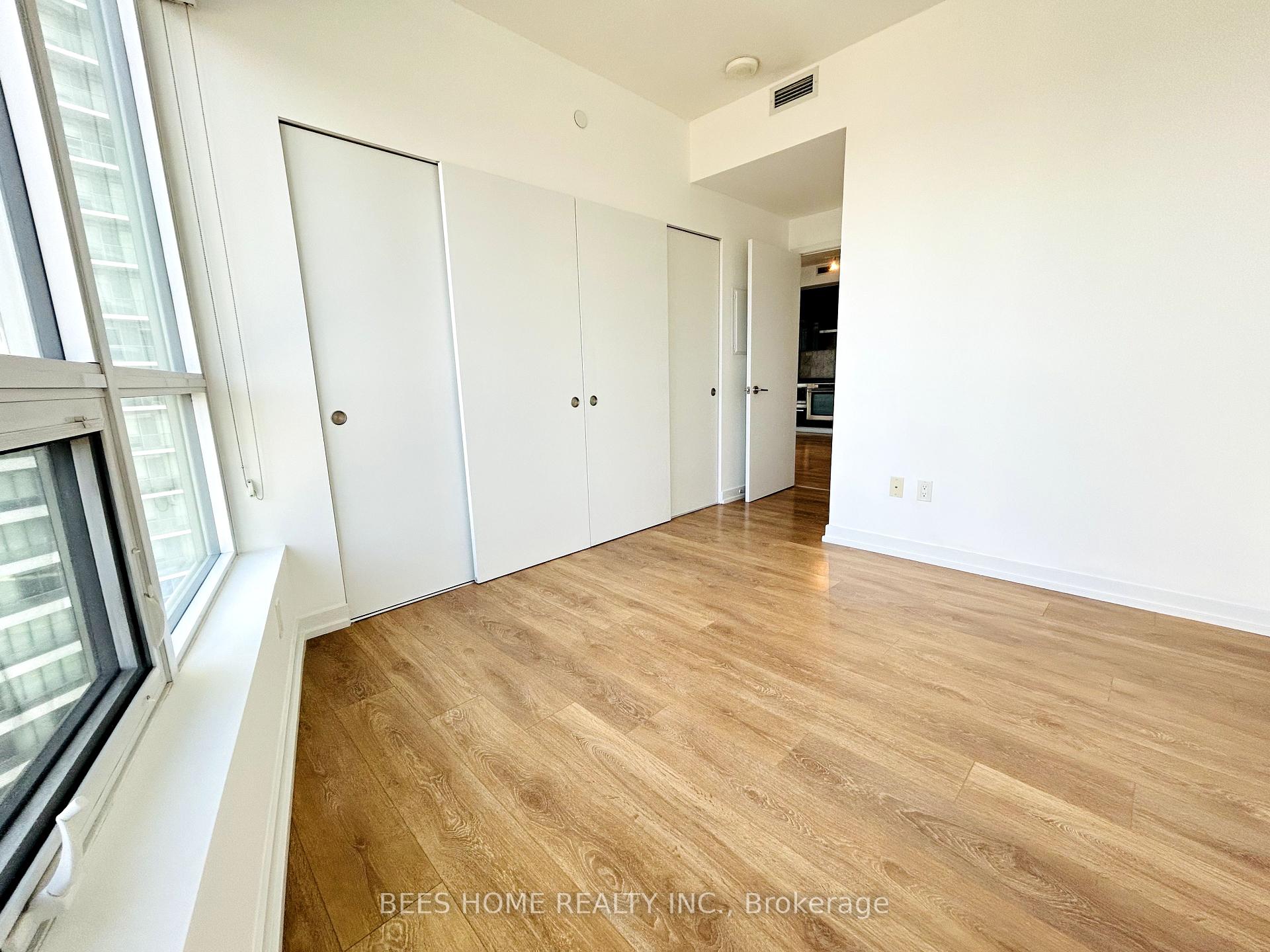 2 Bedrooms Condo at 115 McMahon, Toronto For sale