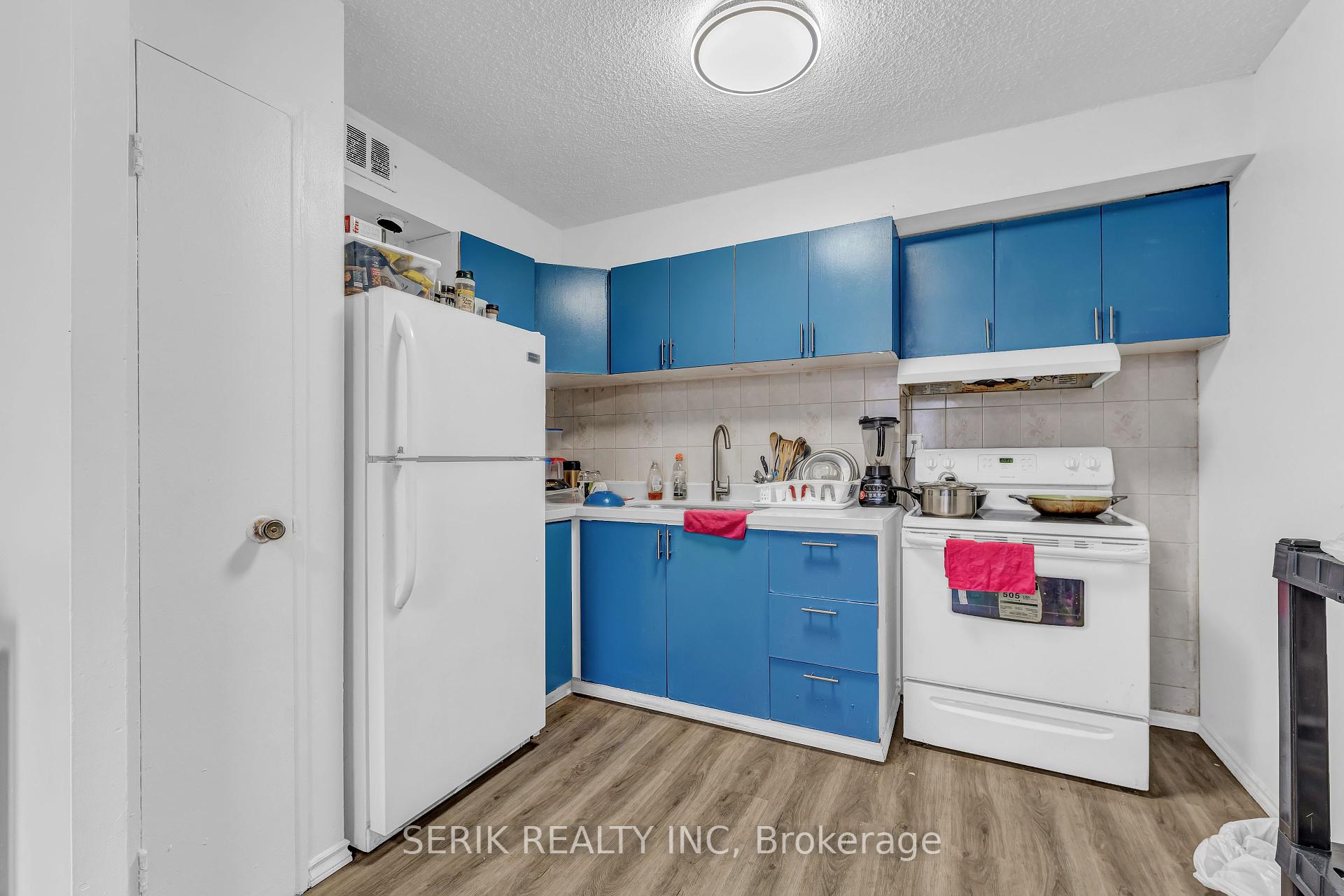2 Bedrooms Condo at 4673 Jane,  Toronto For sale