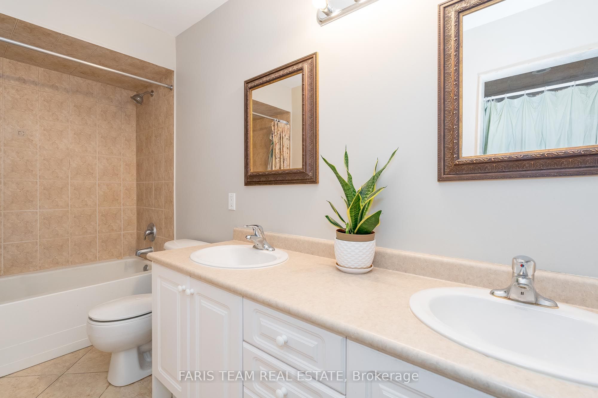 8 Elm Drive, Wasaga Beach Wasaga Beach