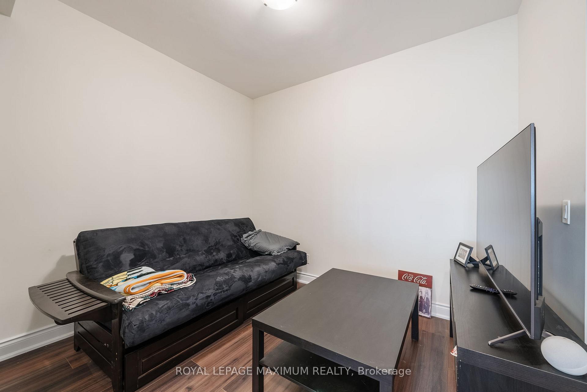 3 Bedrooms Condo at 9075 Jane, Vaughan For sale