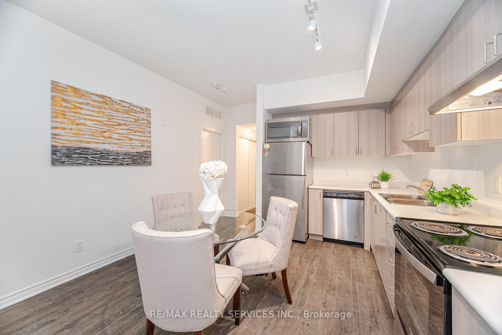 3 Bedrooms Condo at C-3 Falaise,  Toronto For sale