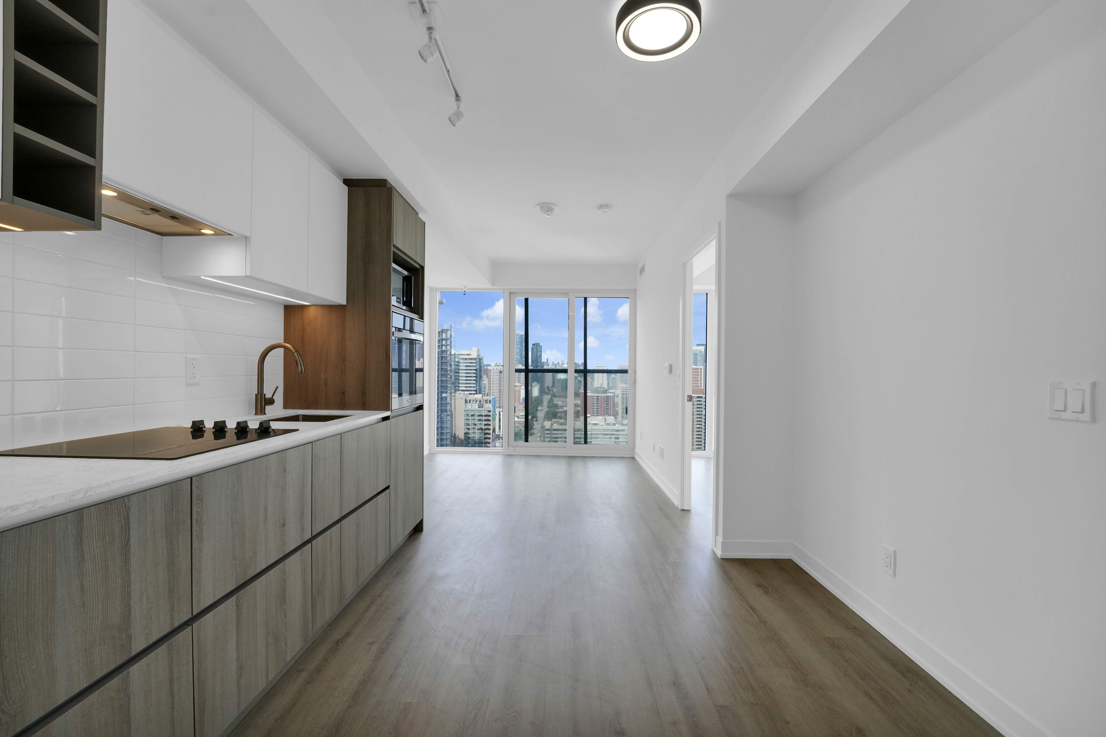 319 Jarvis Street 3307