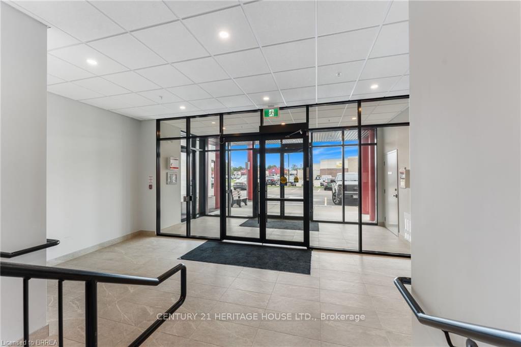 3 Bedrooms Condo at 5 Hamilton, Hamilton For sale
