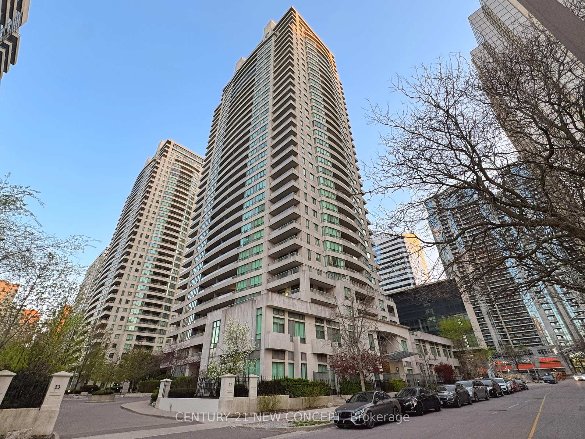 2 Bedrooms Condo at 23 Hollywood, Toronto For sale