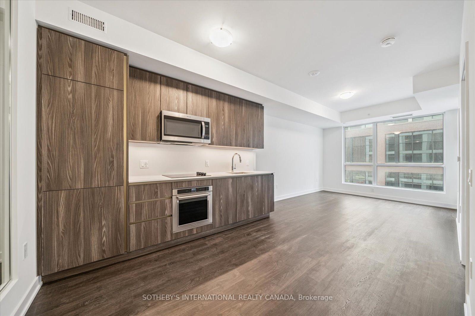 2 Bedrooms Condo at 15 Richardson, Toronto For sale