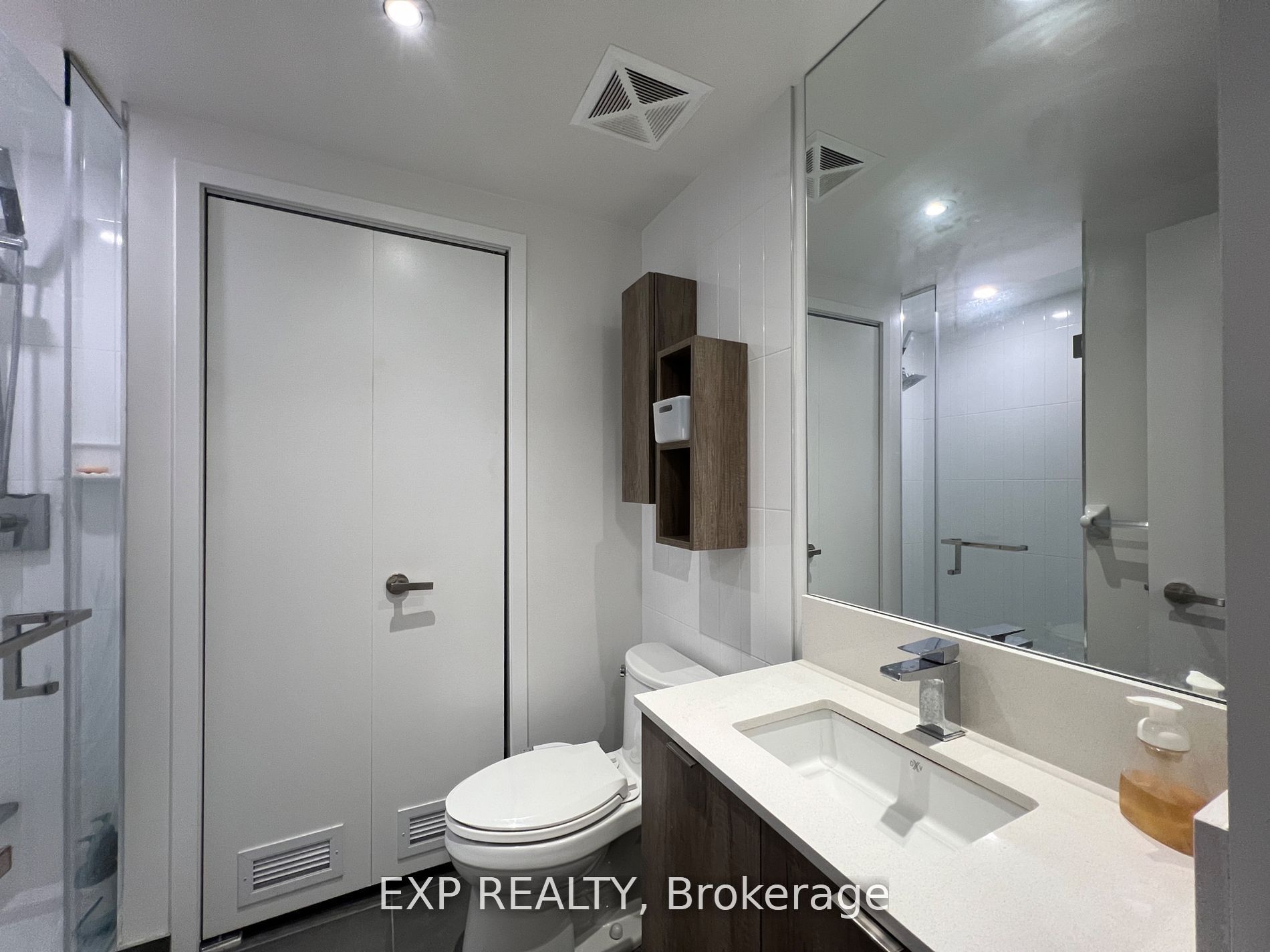 195 Redpath Avenue, #3013
