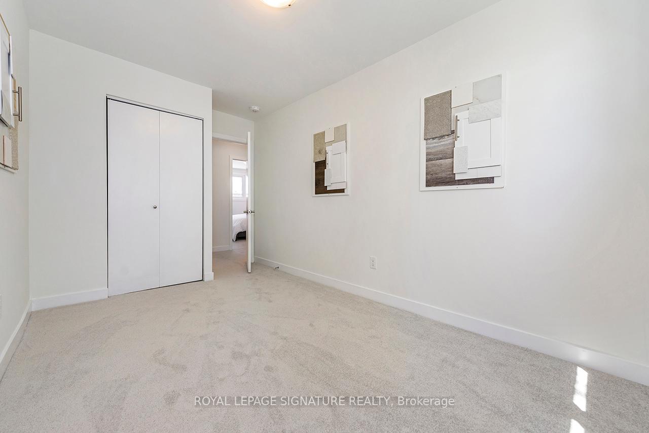 3 Bedrooms Condo at 1444 Upper Ottawa, Hamilton For sale