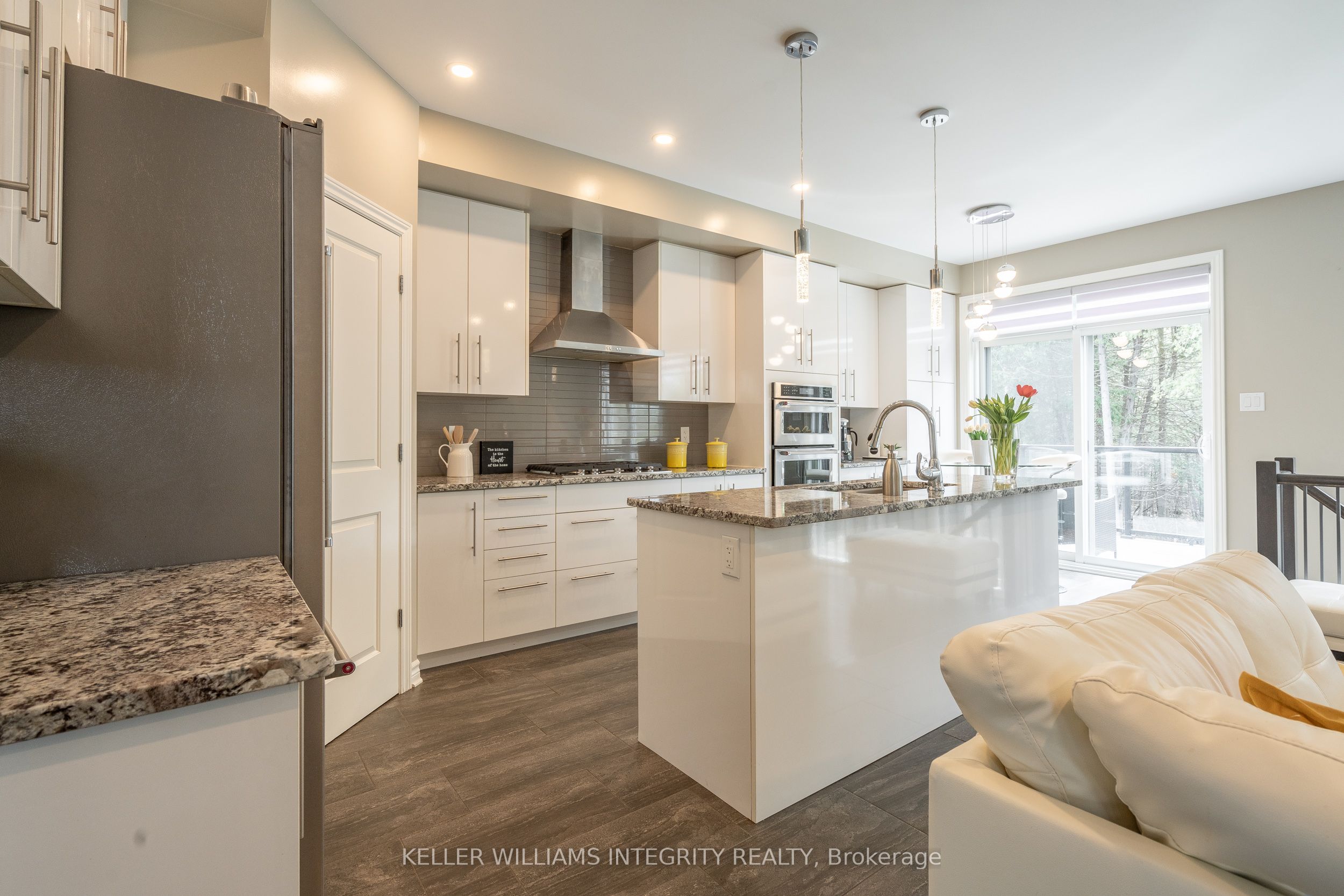 1126 Beckett Crescent