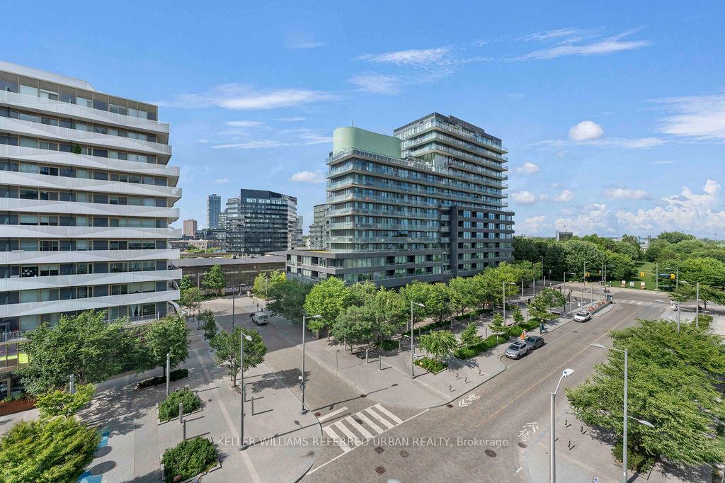 3 Bedrooms Condo at 35 Rolling Mills, Toronto For sale