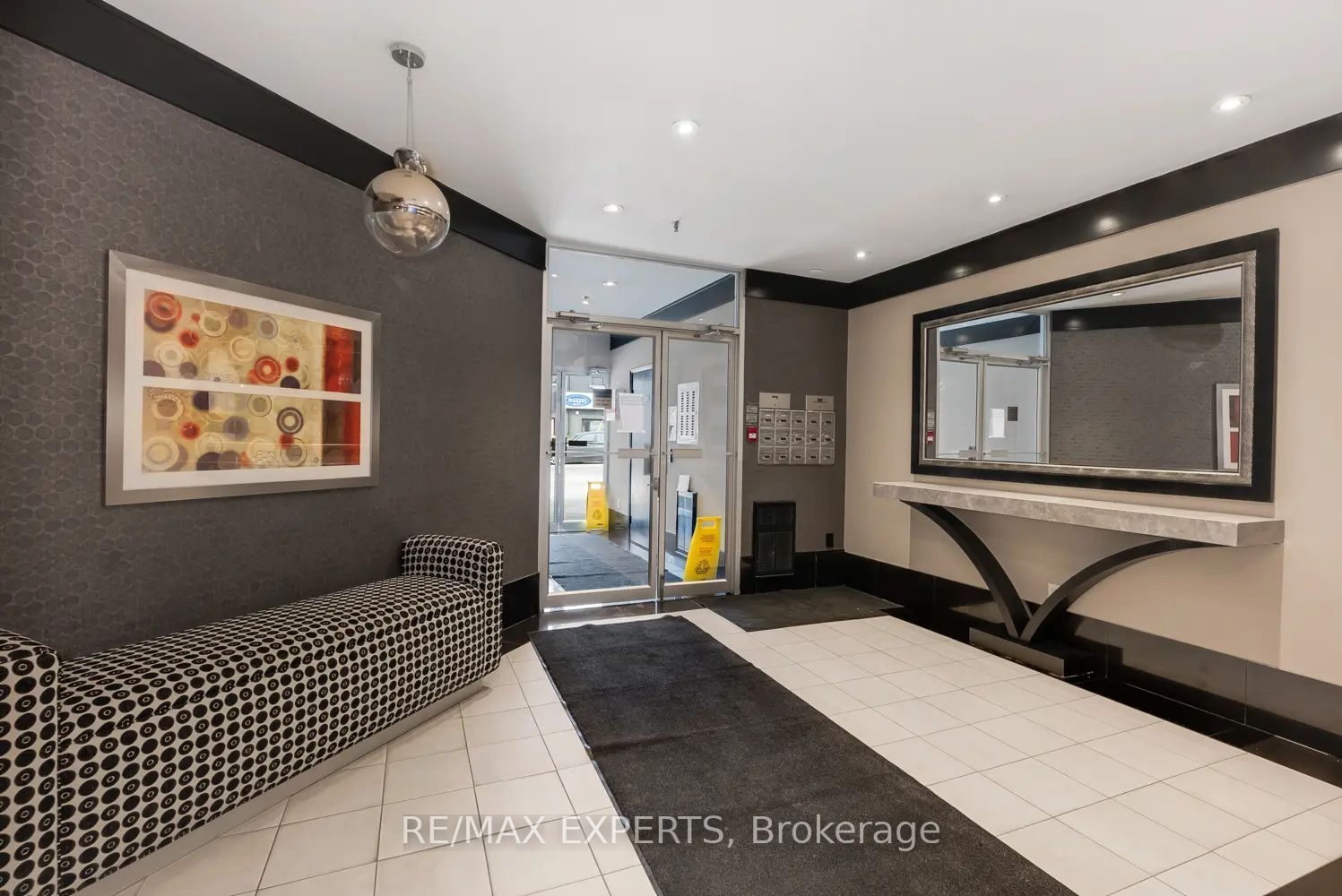 70 Elmsthorpe Avenue 202