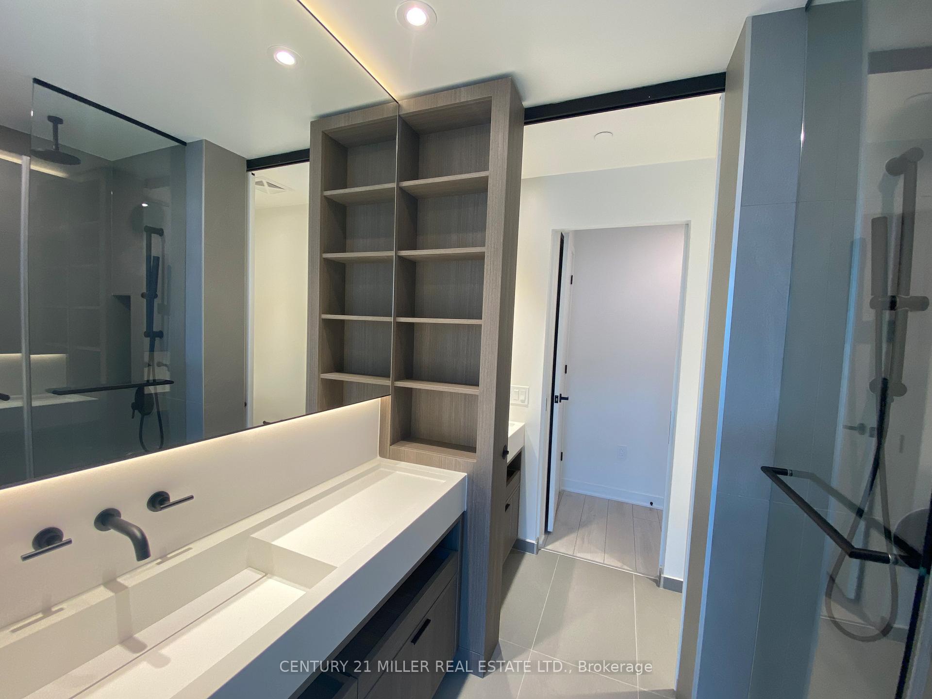 1 Bedroom Condo at 55 Charles, Toronto For sale