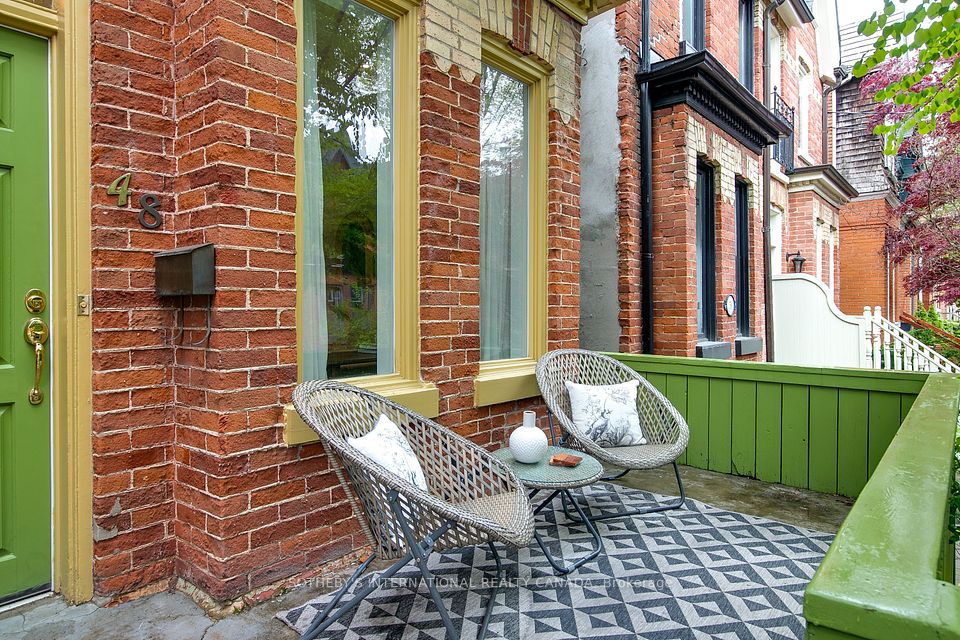 48 Salisbury