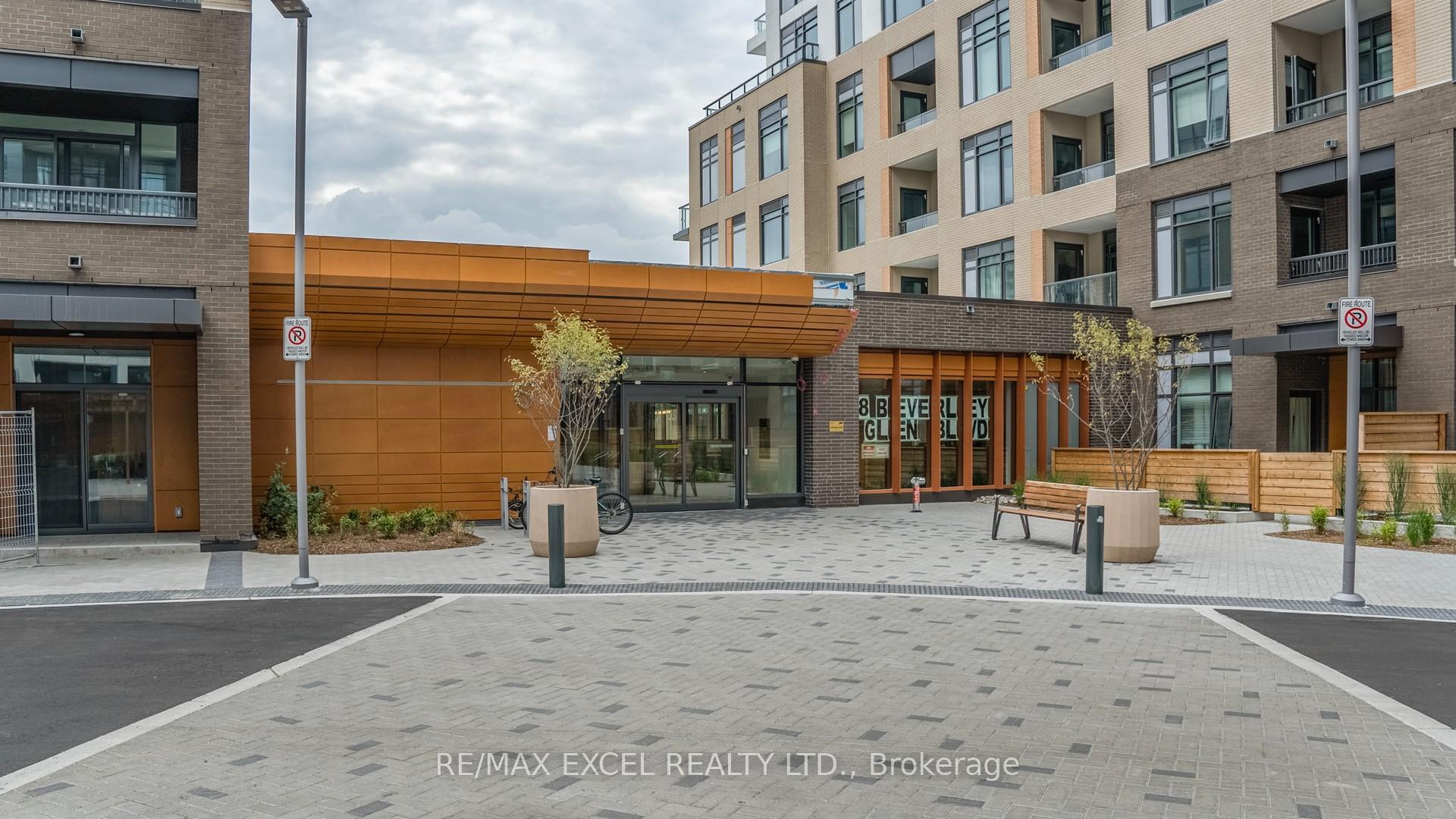 1 Bedroom Condo at 8 Beverley Glen, Vaughan For sale
