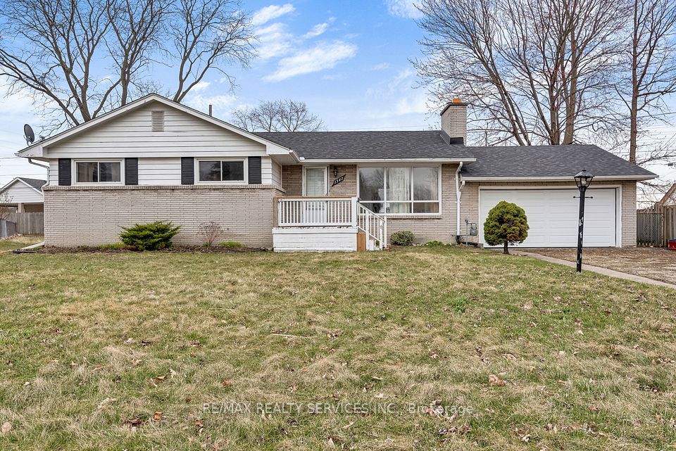 1547 Cherrylawn