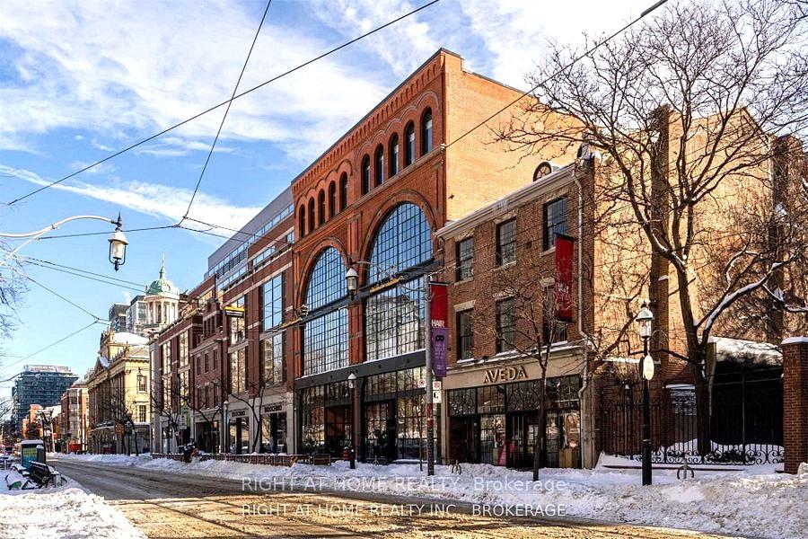2 Bedrooms Condo at 92 King, Toronto For sale