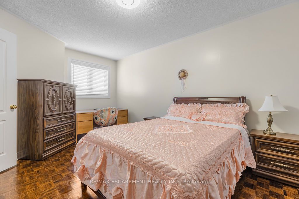 5100 Fallingbrook Drive